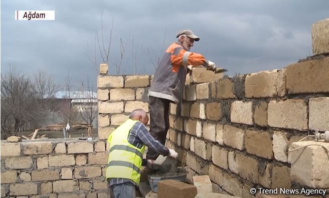 Azerbaijan rebuilding houses destroyed by Armenians in Aghdam district (VIDEO)
