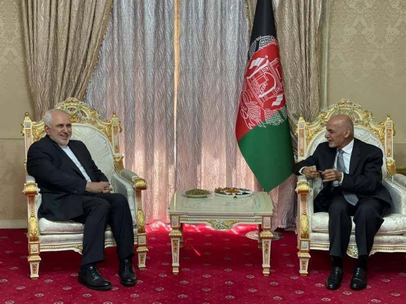 Зариф и президент Афганистана обсудили мирный процесс в стране