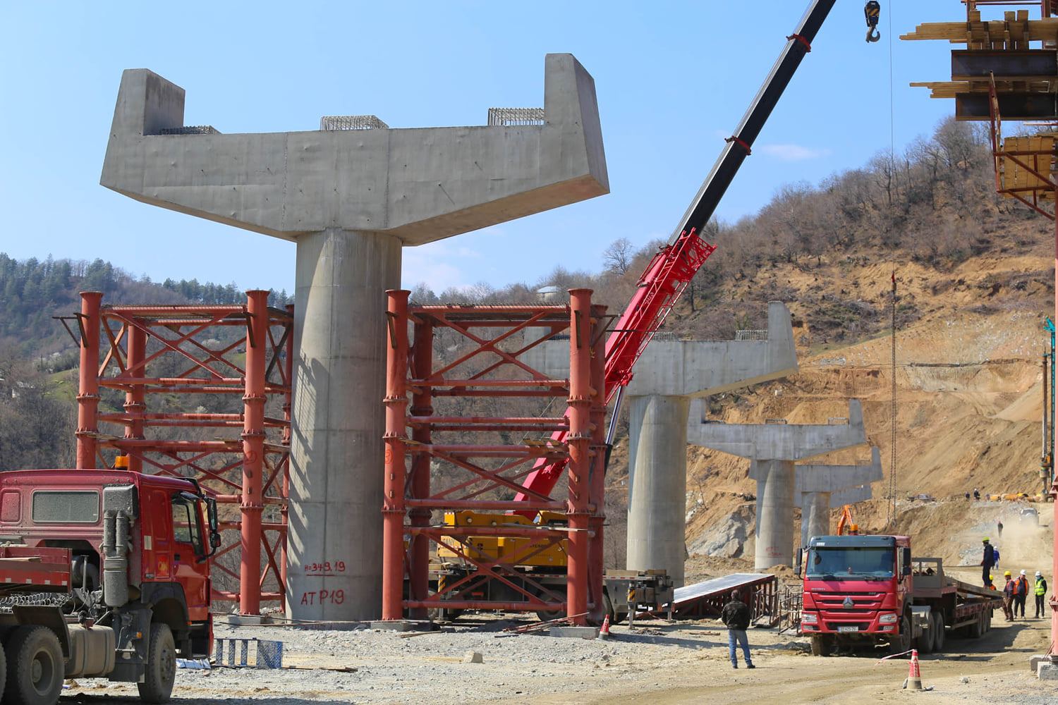 Chinese company reconstructs huge bridge in Tajikistan