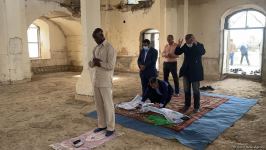 OIC reps pray in Juma Mosque during visit to Azerbaijan’s Aghdam district (PHOTO/VIDEO)