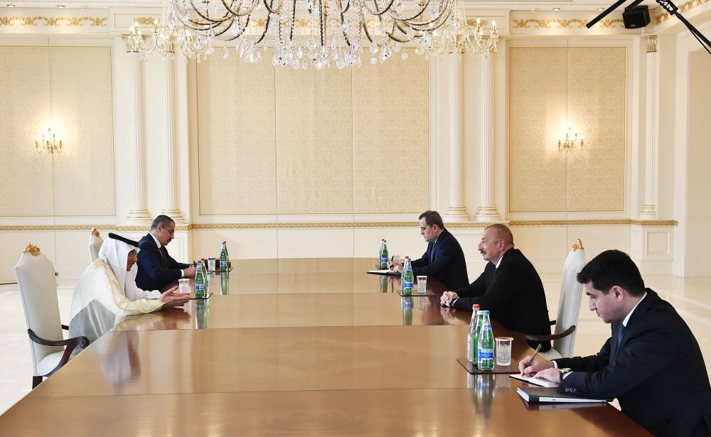 Президент Ильхам Алиев принял генерального секретаря Организации исламского сотрудничества (ФОТО/ВИДЕО) (версия 2)