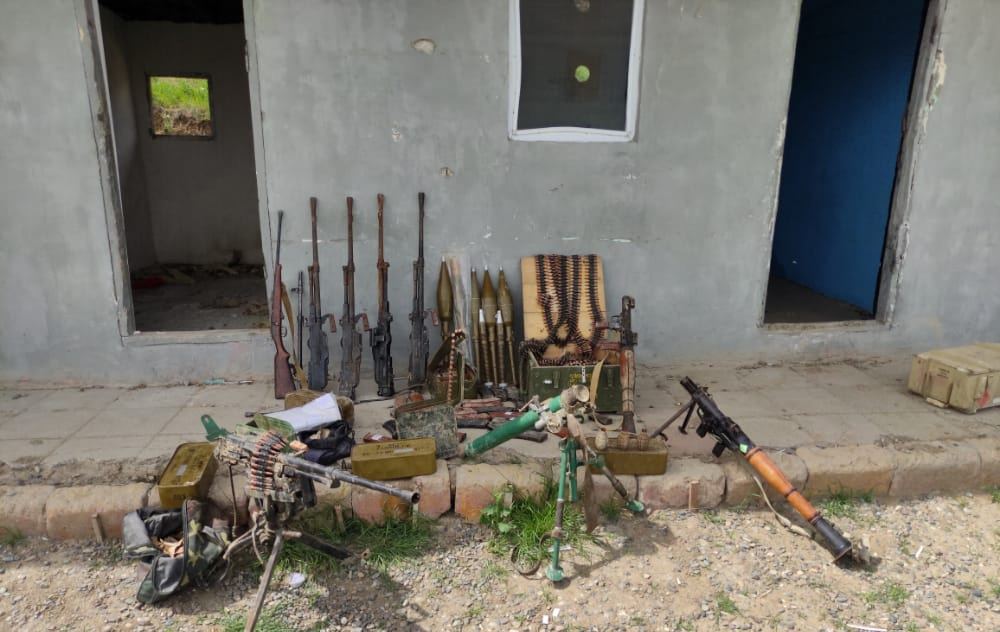 В Ходжавендском районе обнаружены брошенные армянами оружие и боеприпасы