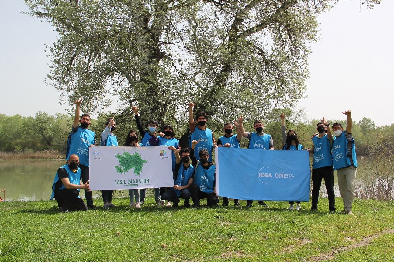 В Азербайджане в рамках проекта «Зеленый марафон» посажены медоносные деревья