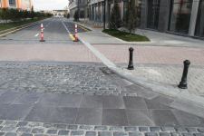 В Baku White City продолжается установление ливневых стоков (ФОТО)