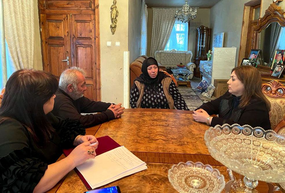 Представители минобороны Азербайджана провели встречи с семьями шехидов (ФОТО)