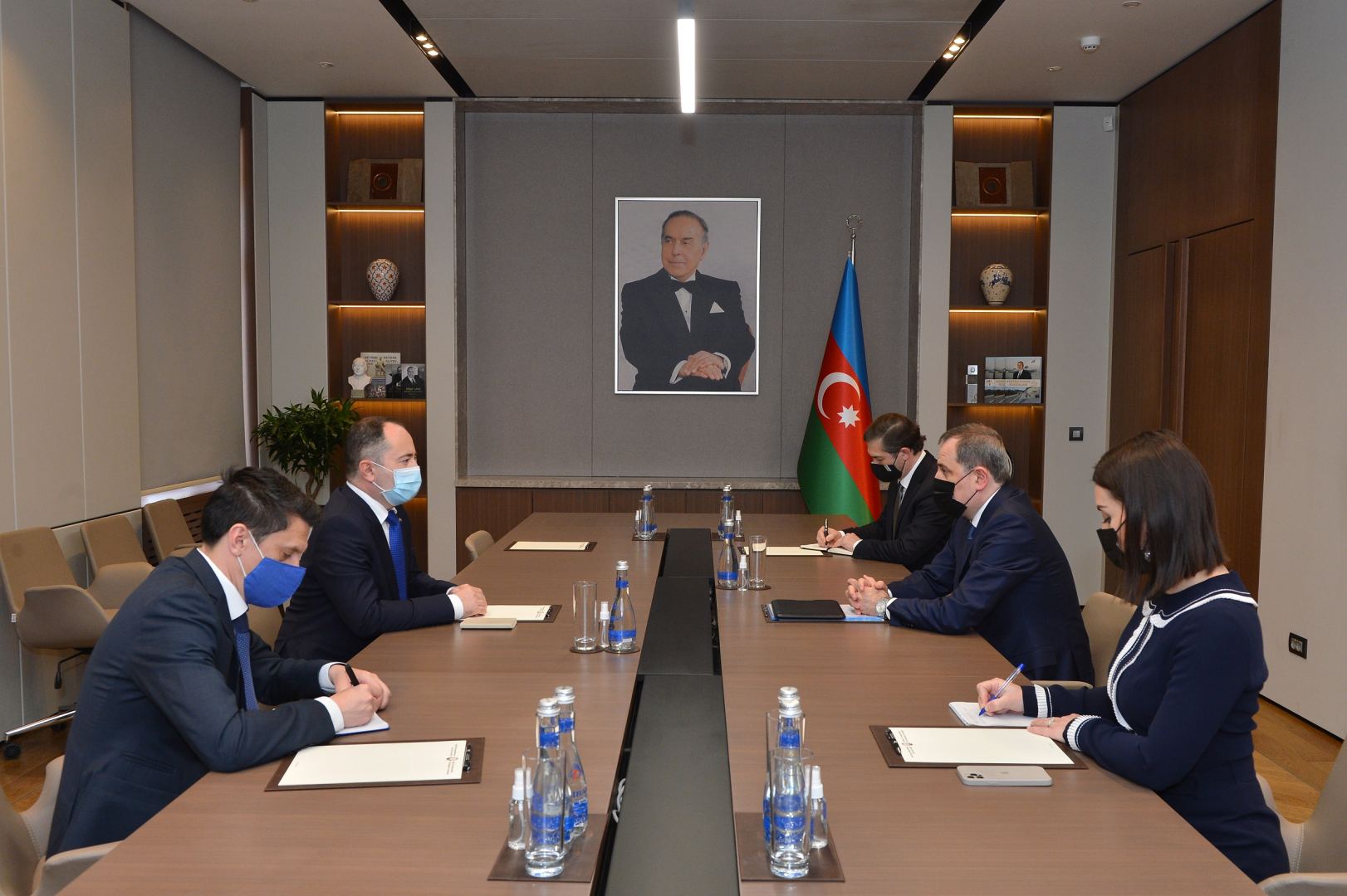 Глава МИД Азербайджана встретился с послом Румынии (ФОТО)