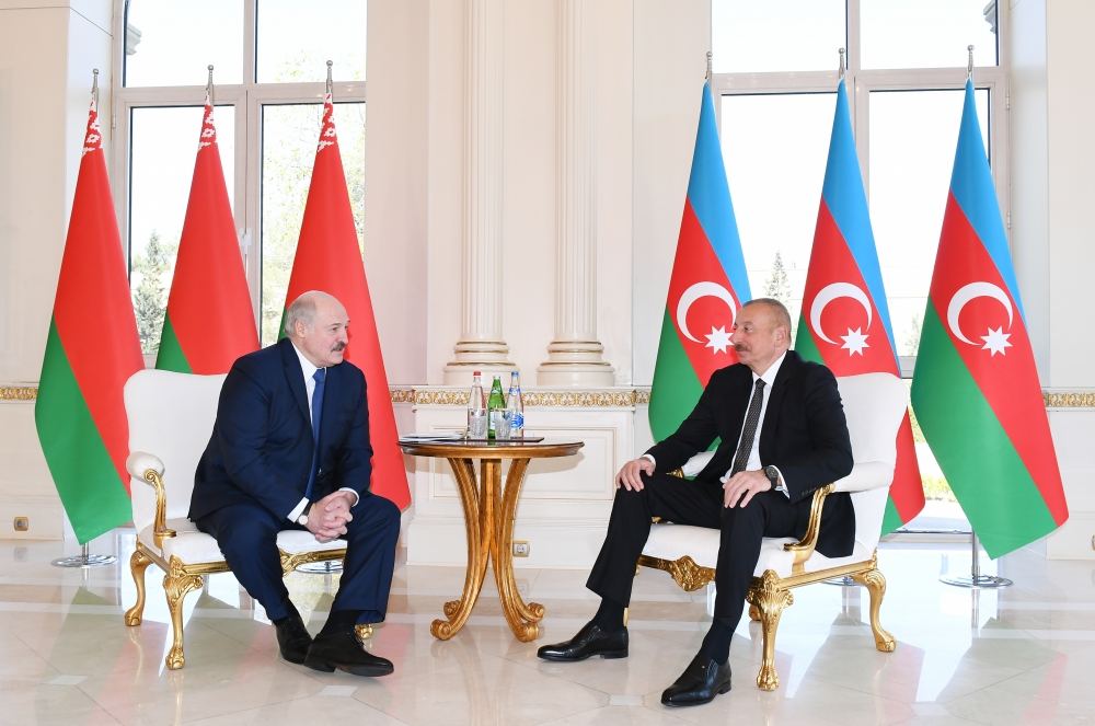 Azerbaijani, Belarus presidents hold one-on-one meeting (PHOTO)