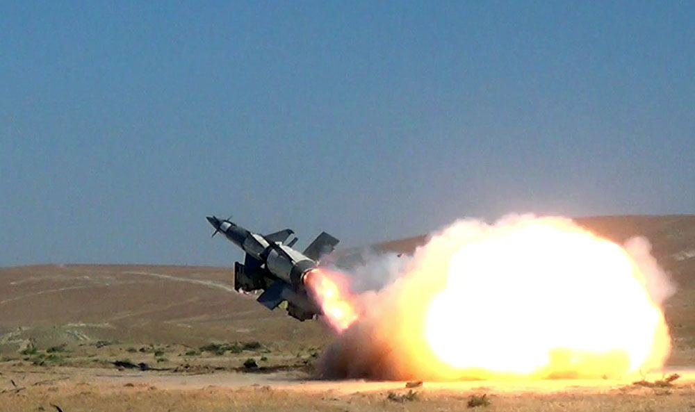 Зенитно-ракетные войска азербайджанской армии провели учения с боевой стрельбой (ФОТО/ВИДЕО)