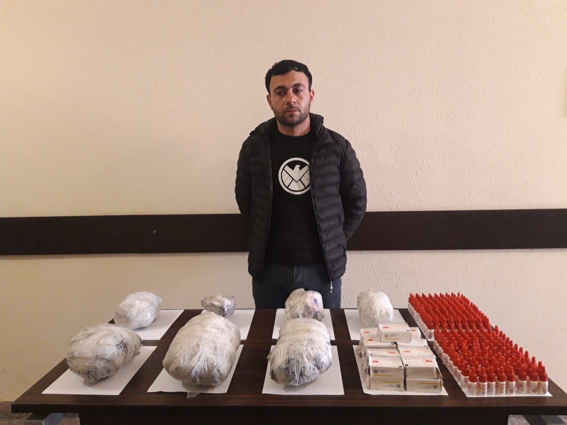 5 kiloqrama yaxın narkotikin Azərbaycana keçirilməsinin qarşısı alınıb (FOTO)