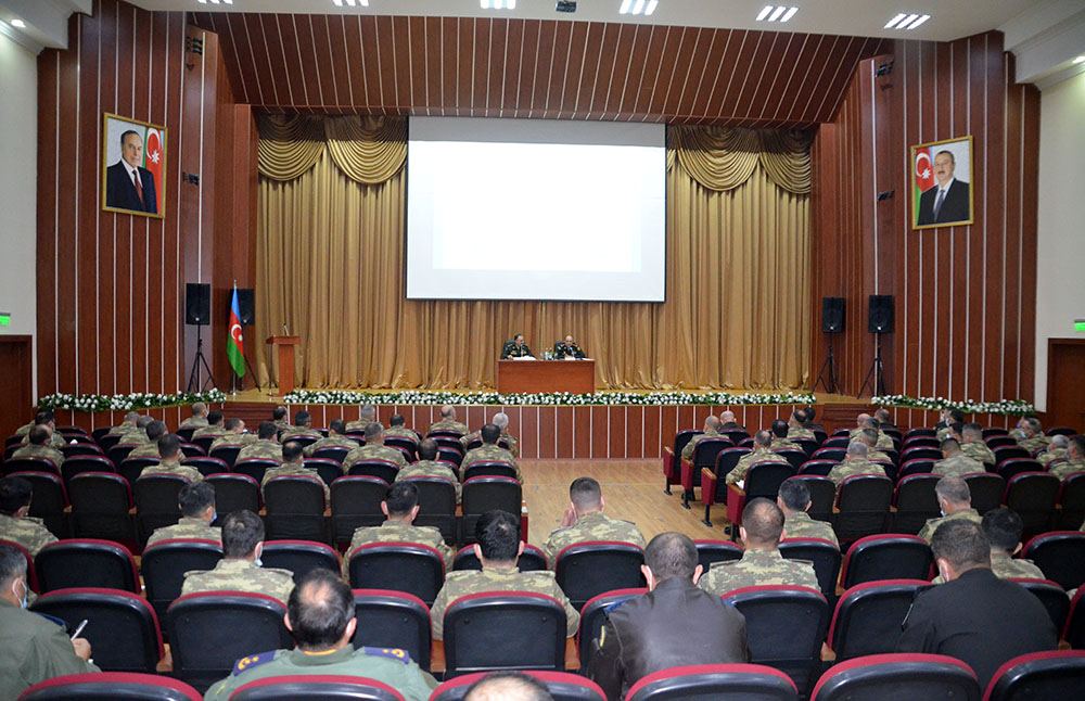 В азербайджанской армии прошли сборы с заместителями командиров подразделений по идеологической работе (ФОТО)
