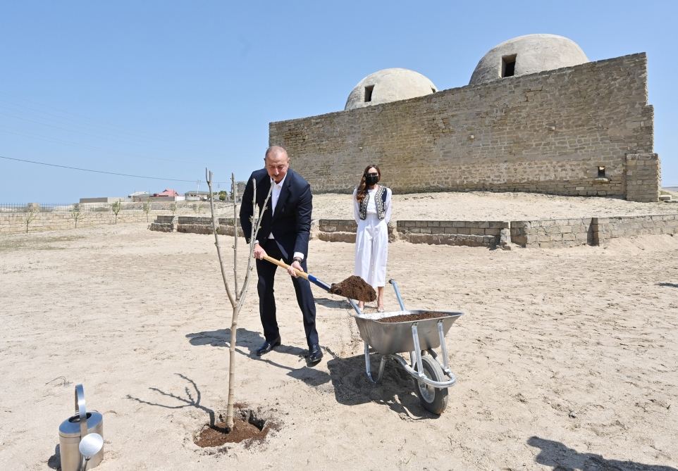 Azerbaijani president, first lady view renovation, restoration work in Baku's Pirshaghi settlement (PHOTO)
