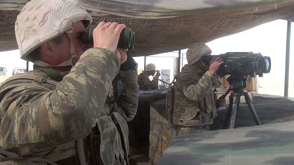 Ракетно-артиллерийские батареи ВС Азербайджана проводят тактические учения с боевыми стрельбами (ФОТО/ВИДЕО)