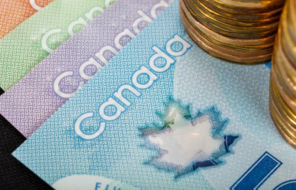В Канаде заявили, что дефицит бюджета страны на 2021-2022 годы составит более $123 млрд