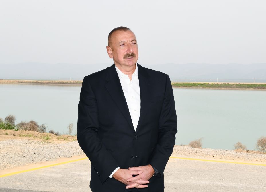 Президент Ильхам Алиев дал интервью Азербайджанскому телевидению (ФОТО/ВИДЕО)