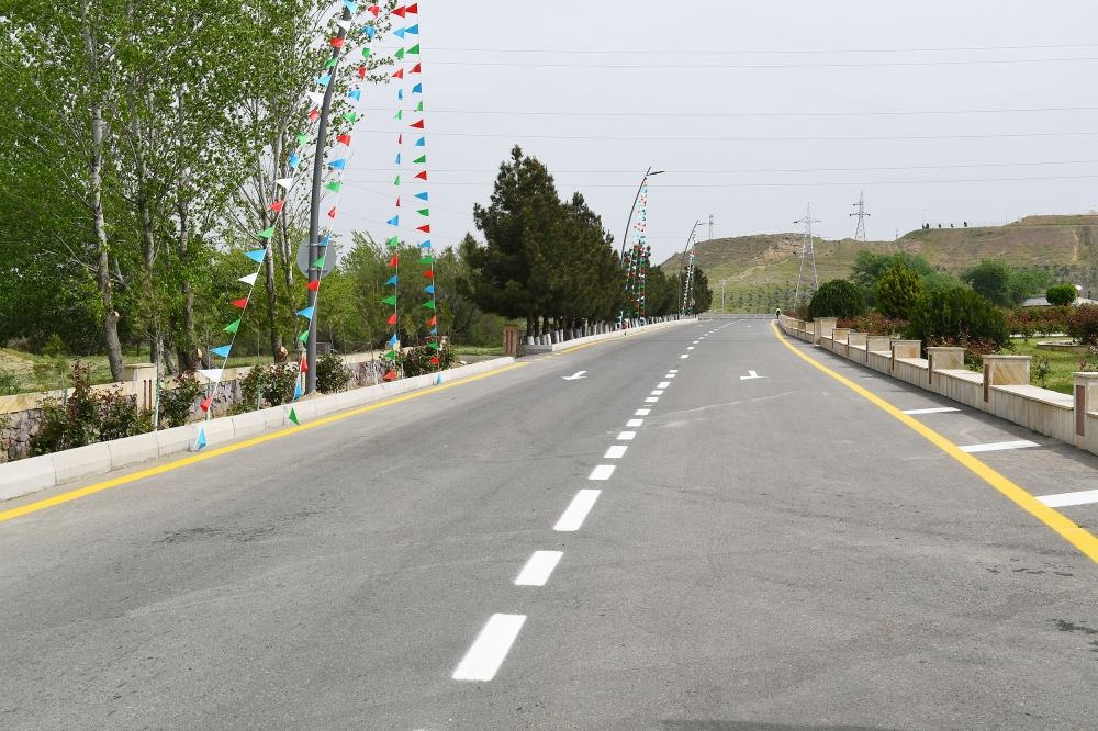 Президент Ильхам Алиев принял участие в мероприятии в связи со сдачей в эксплуатацию после реконструкции автодороги Гаджигабул-Муганлы (ФОТО)