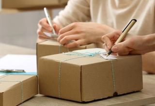Postal and courier service shares data on average spending of Azerbaijani buyers