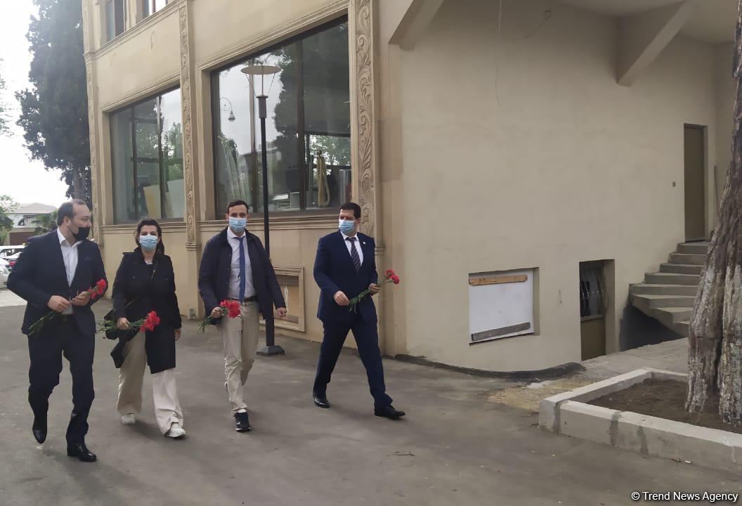 Французские юристы прибыли в Гянджу (ФОТО)
