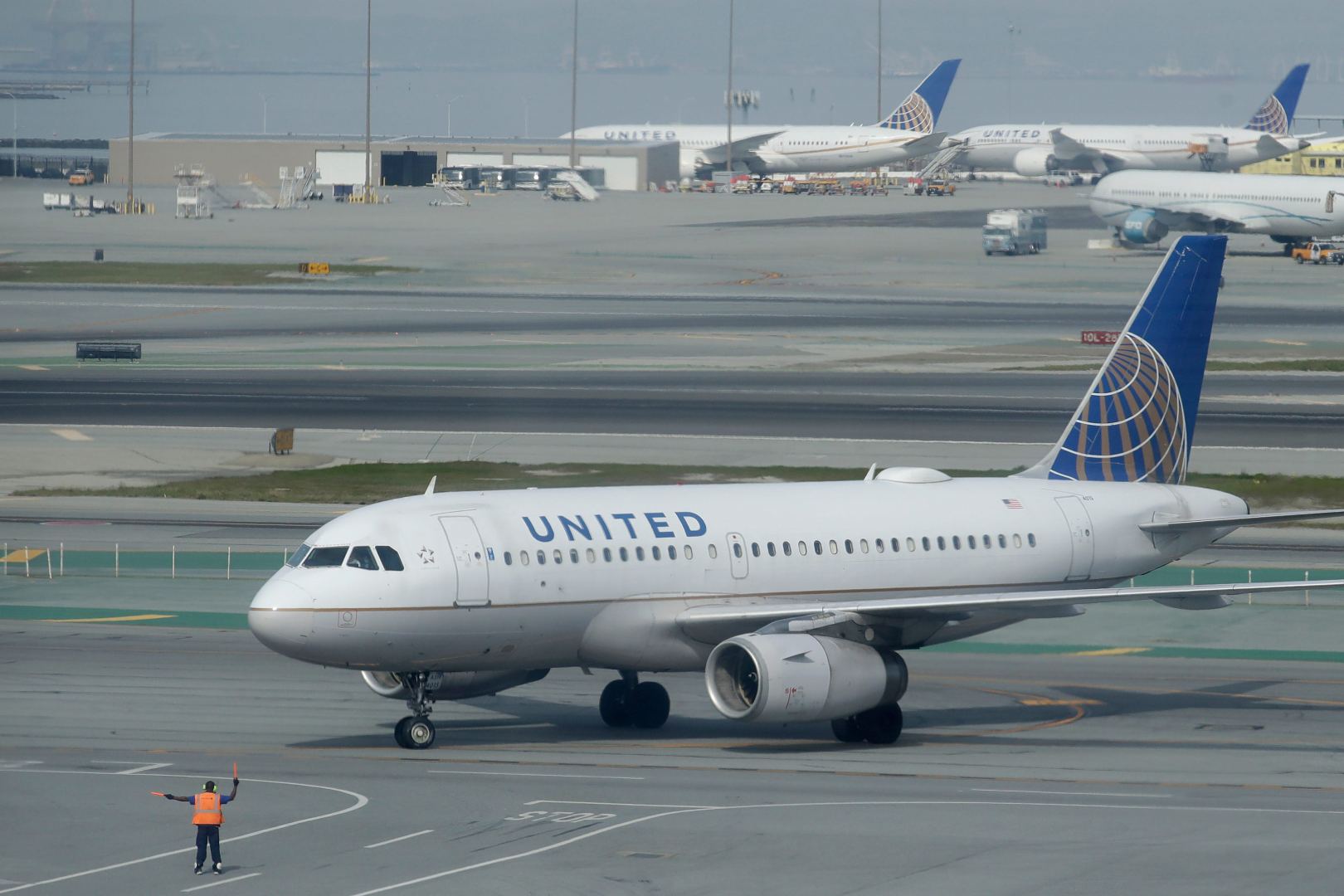 United Airlines, Boeing set to announce major 787 order