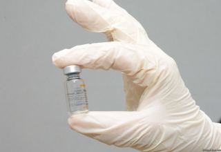 Azerbaijan’s health ministry talks deliveries of new COVID-19 vaccines