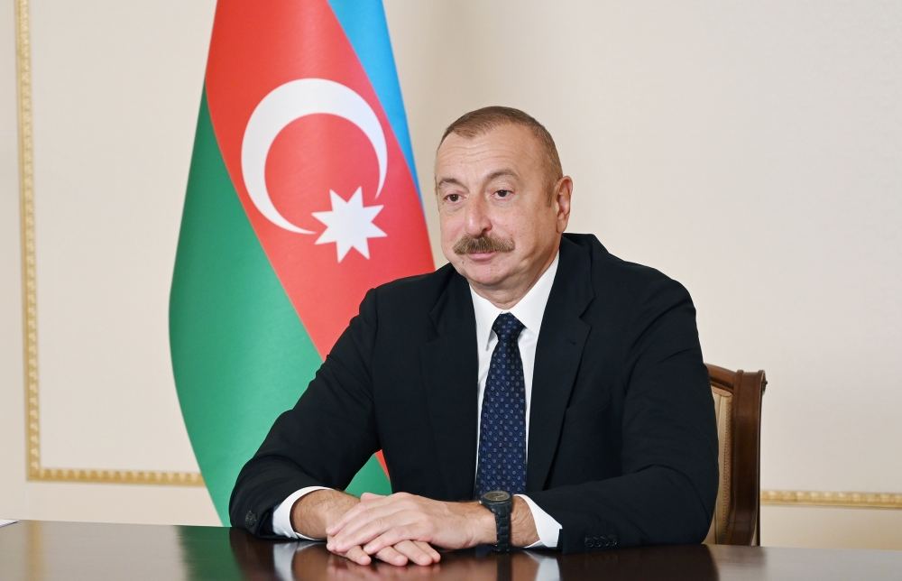 Azerbaijani president holds talks with president of World Economic Forum (PHOTO)