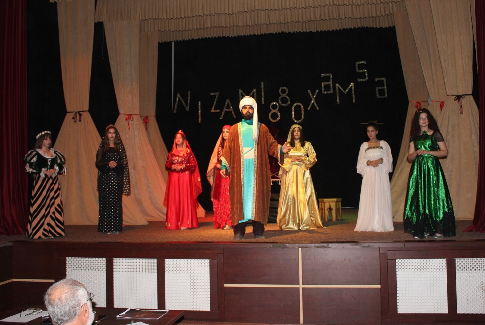В Нахчыване проходит красочный Театральный фестиваль в честь Года Низами Гянджеви (ФОТО)