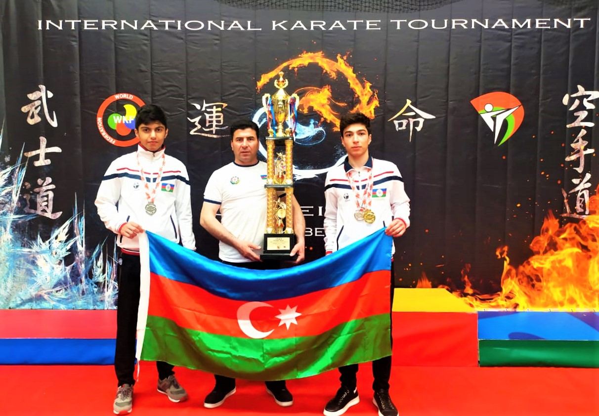 Азербайджанские каратисты завоевали золото и серебро в Беларуси (ФОТО)