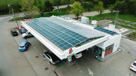 SOCAR обеспечивает АЗС в Грузии солнечной энергией (ФОТО)