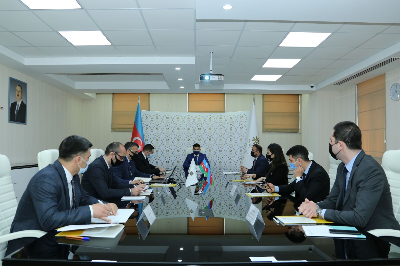Azerbaijani government to finance projects of several small and medium-sized businesses (PHOTO)