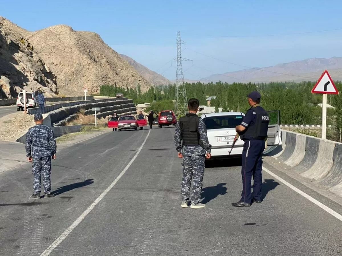 На территории Таджикистана зафиксировано передвижение военной техники – Погранслужба Кыргызстана