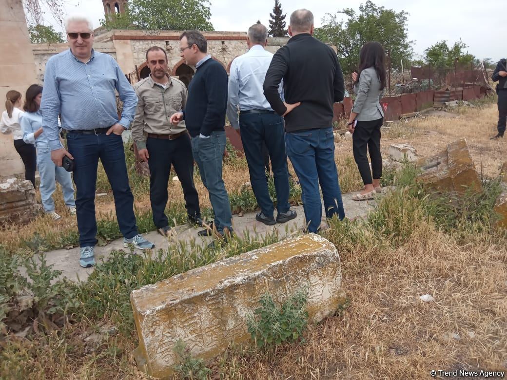 Russian MPs, experts arrive in Azerbaijan's war-torn Aghdam (PHOTO)