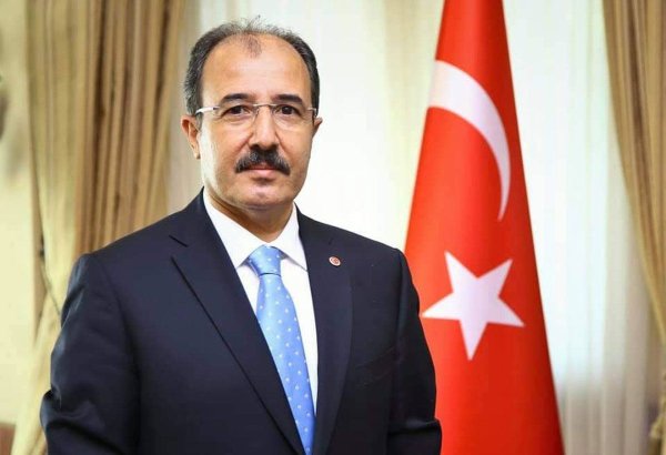 Посол Турции поздравил Азербайджан с Днем Государственного флага