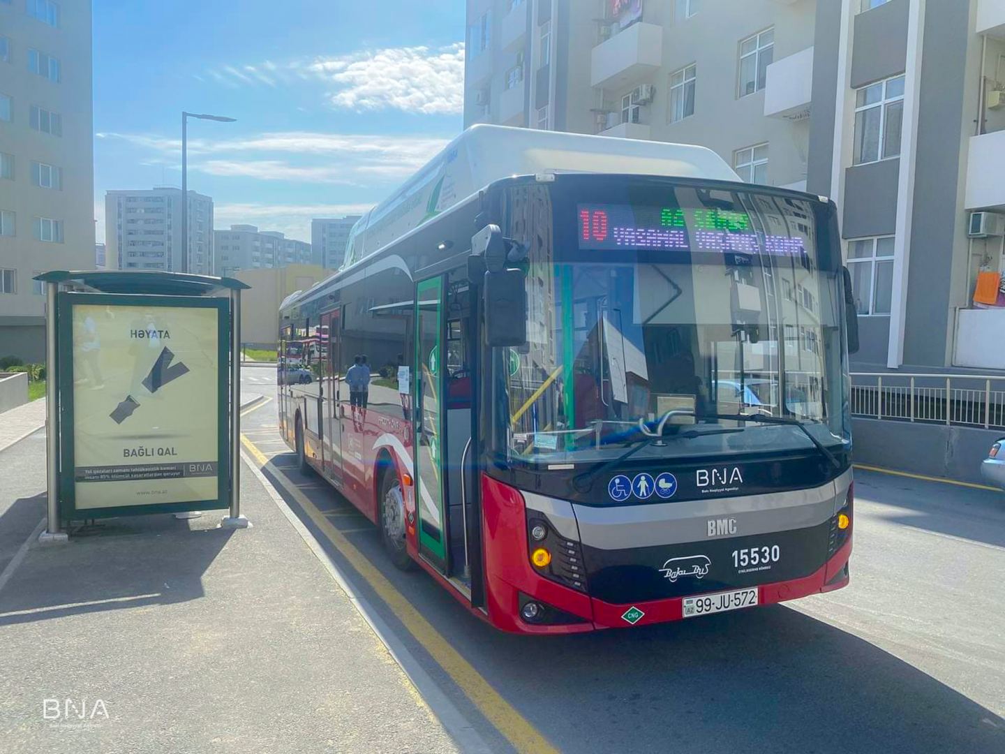 В Баку открылся новый автобусный маршрут (ФОТО)