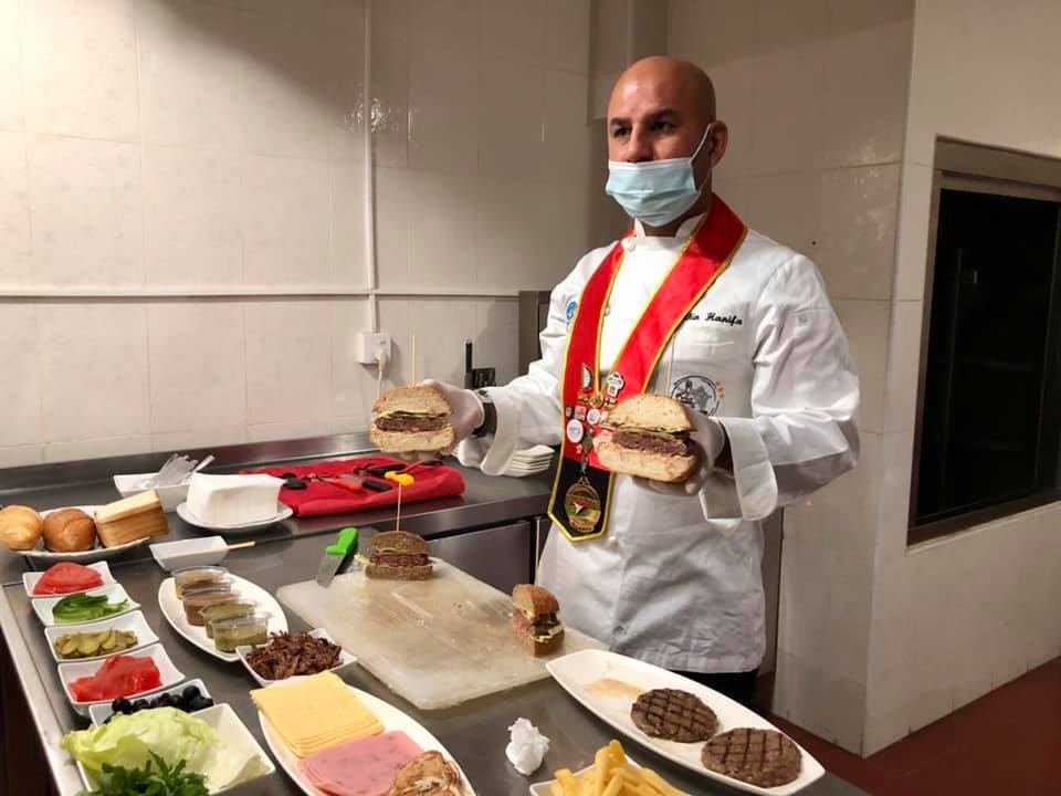 Как правильно готовить бургеры и сэндвичи. В Баку прошел интересный мастер-класс (ФОТО)