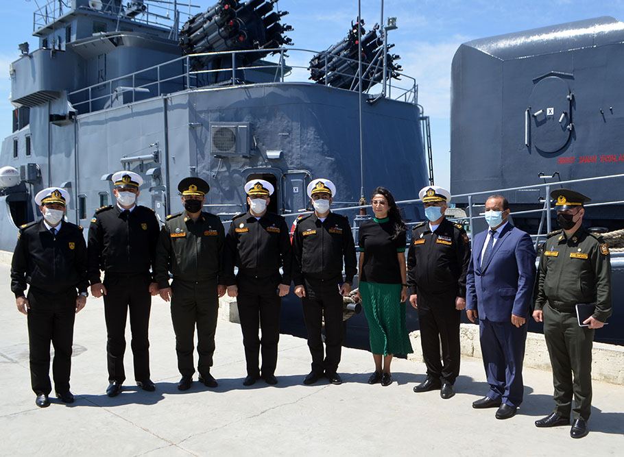 Омбудсмен Азербайджана побывала в воинской части ВМС (ФОТО)