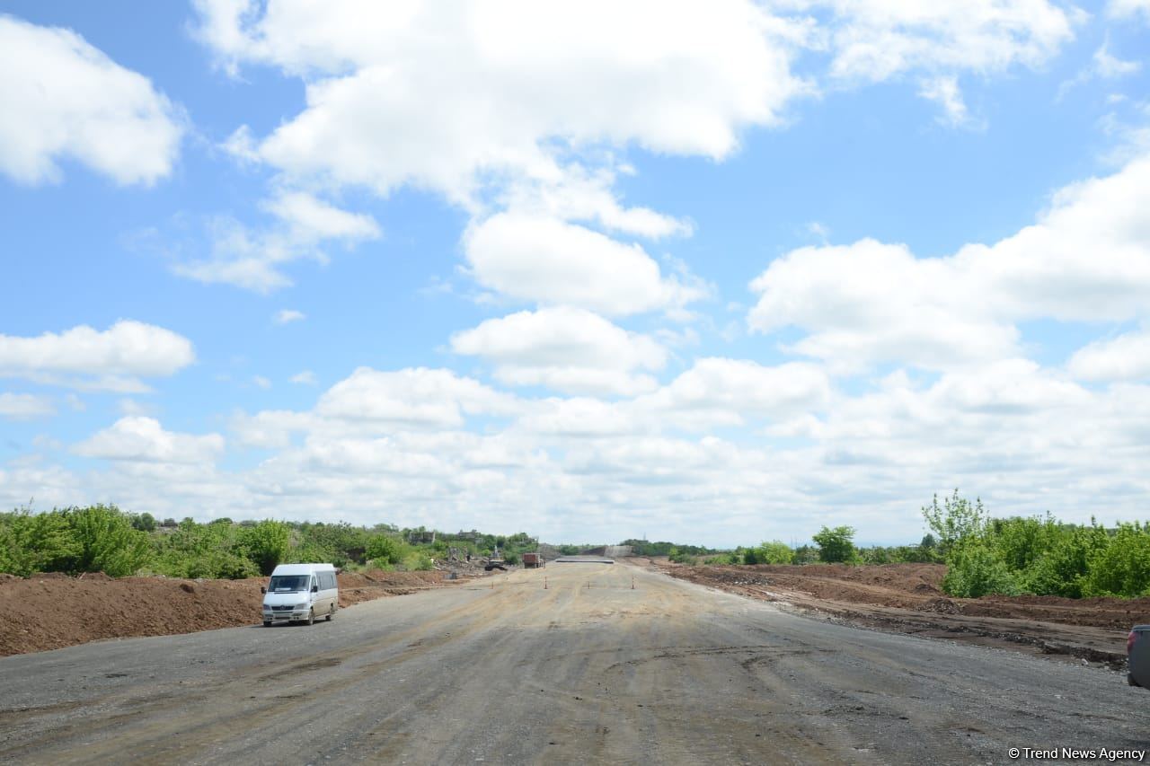 Продолжается строительство автомобильной дороги Ахмедбейли-Физули-Шуша (ВИДЕО)