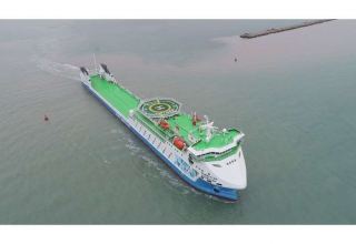Паромное судно "Азербайджан" впервые вошло в туркменский порт (ФОТО)