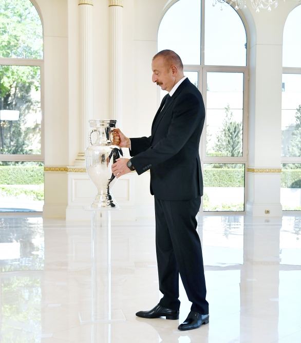 EURO 2020 Trophy presented to Azerbaijani President Ilham Aliyev (PHOTO)