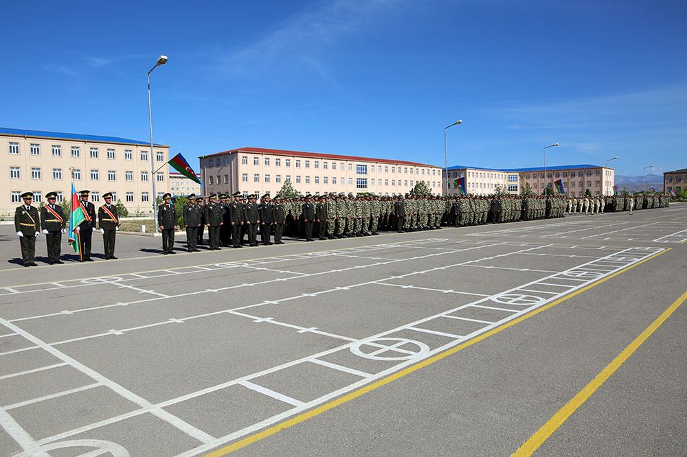 В войсках Нахчыванского гарнизона проведена церемония принятия военной присяги (ФОТО/ВИДЕО)