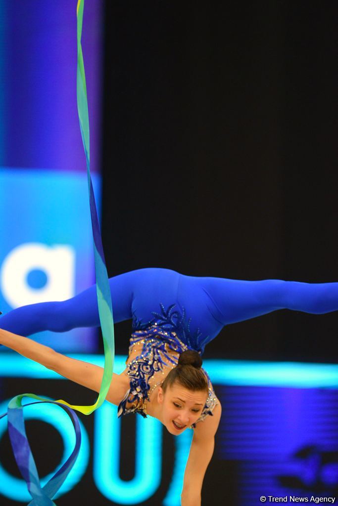 Bədii gimnastika üzrə Dünya Kubokunun üçüncü günündə maraqlı anlar (FOTO)