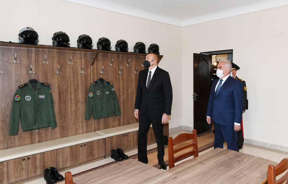 Президент Ильхам Алиев принял участие в открытии военного аэродрома Отдельной общевойсковой армии (ФОТО)