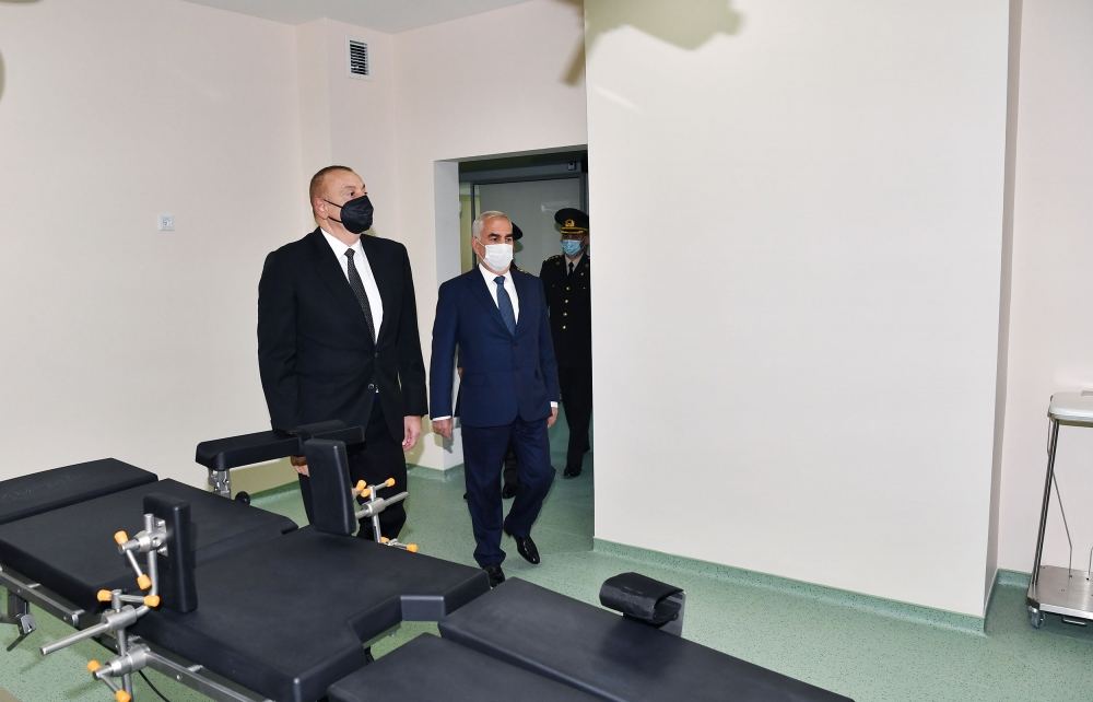 Prezident İlham Əliyev Naxçıvan Qarnizonu Mərkəzi Hospitalının açılışında iştirak edib (FOTO) (YENİLƏNİB)