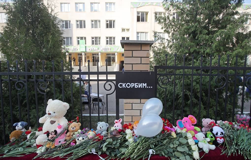 Власти Татарстана возьмут на себя похороны погибших при стрельбе в школе