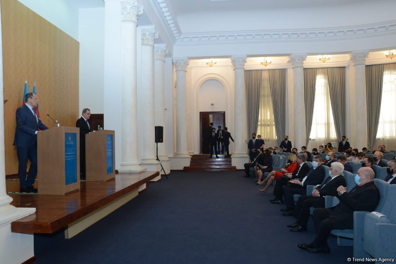 В Баку прошла пресс-конференция глав МИД России и Азербайджана (ФОТО/ВИДЕО)