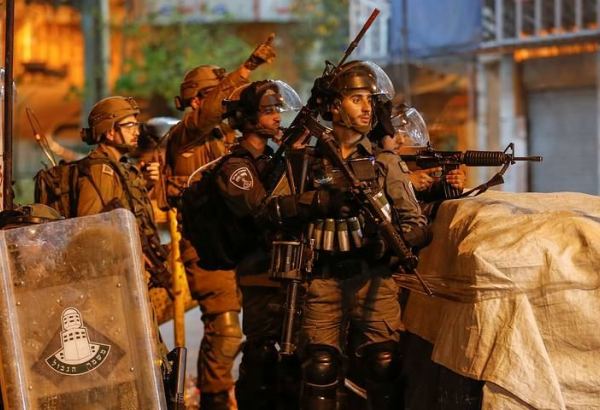 Более 240 палестинцев ранены в стычках с израильской полицией на Западном берегу