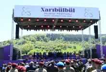 Президент Ильхам Алиев и Первая леди Мехрибан Алиева приняли участие в открытии фестиваля «Харыбюльбюль» в Шуше (ФОТО) (версия 3)