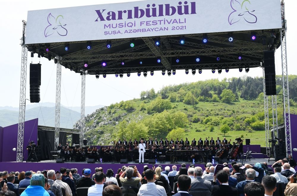 “Xarıbülbül” festivalı Azərbaycan mədəniyyətinin zənginliyini dünyaya nümayiş etdirdi