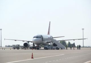 "Турецкие авиалинии" возобновили полеты в Гянджу (ФОТО)