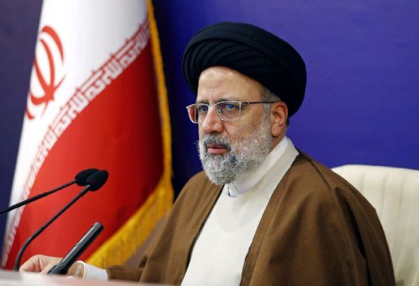 Иран и Ирак стремятся к расширению отношений - Раиси