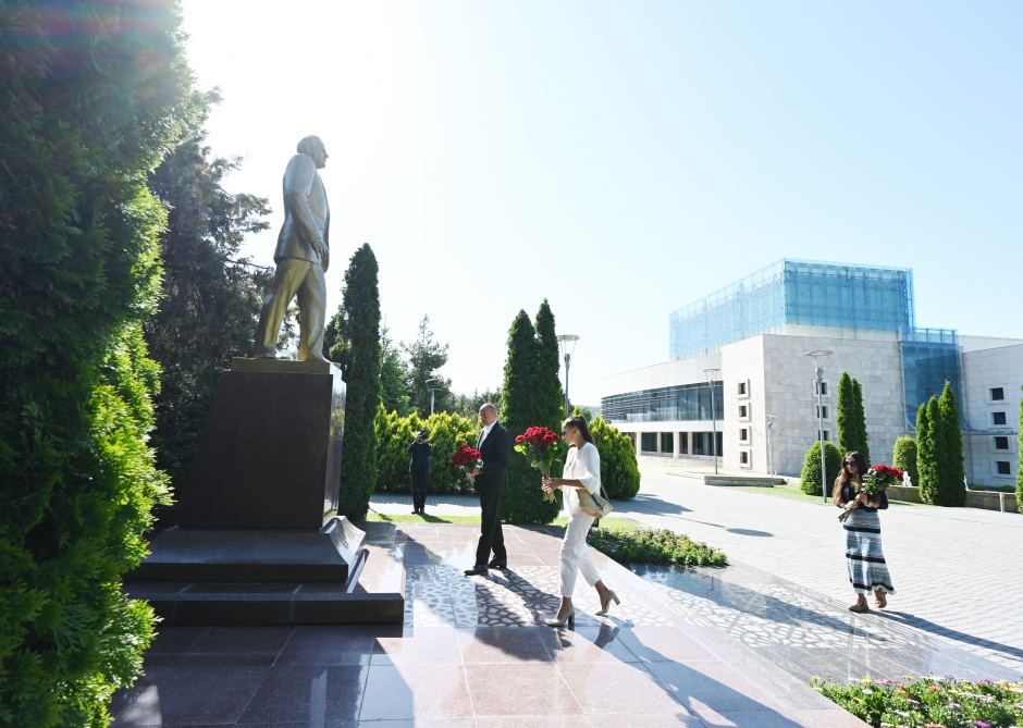 Azerbaijani president, first lady arrive in Gabala district (PHOTO)