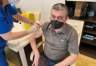 В Азербайджане вакцину от COVID-19 уже получили сотни журналистов (ФОТО)